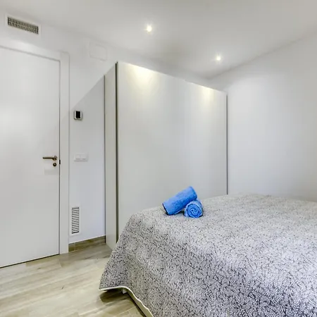 In With Beachfront Views Apartamento Rosas