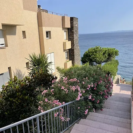 In With Beachfront Views * Roses