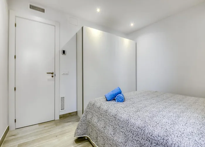 In With Beachfront Views Apartment Roses