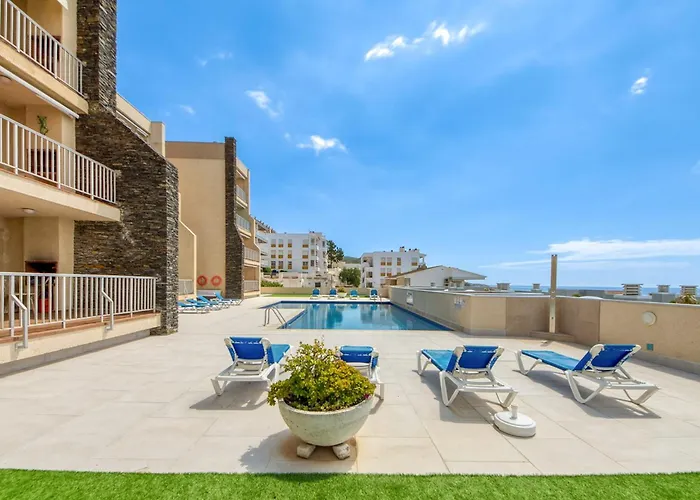 In With Beachfront Views Apartment Roses